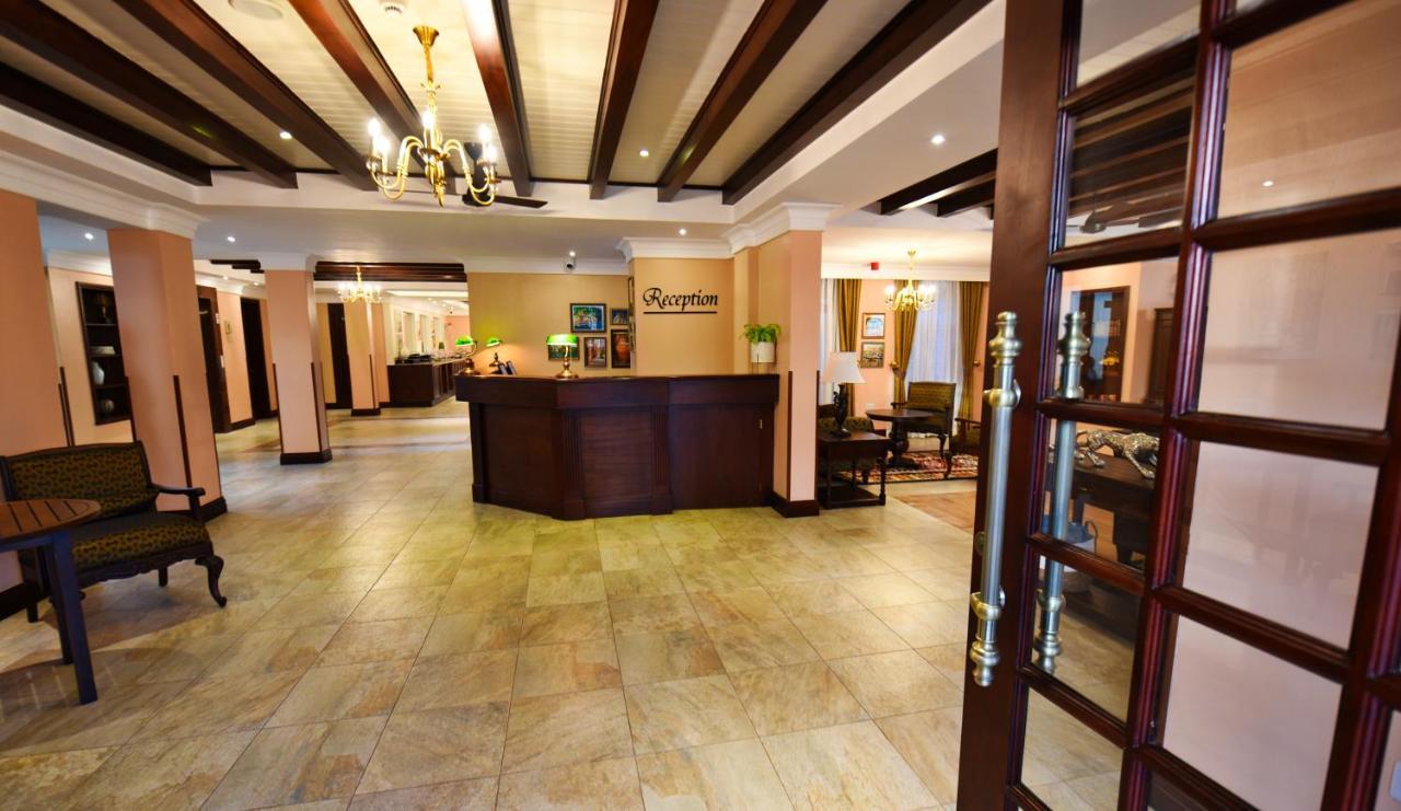 Casa Solada Hotel Kampala Luaran gambar