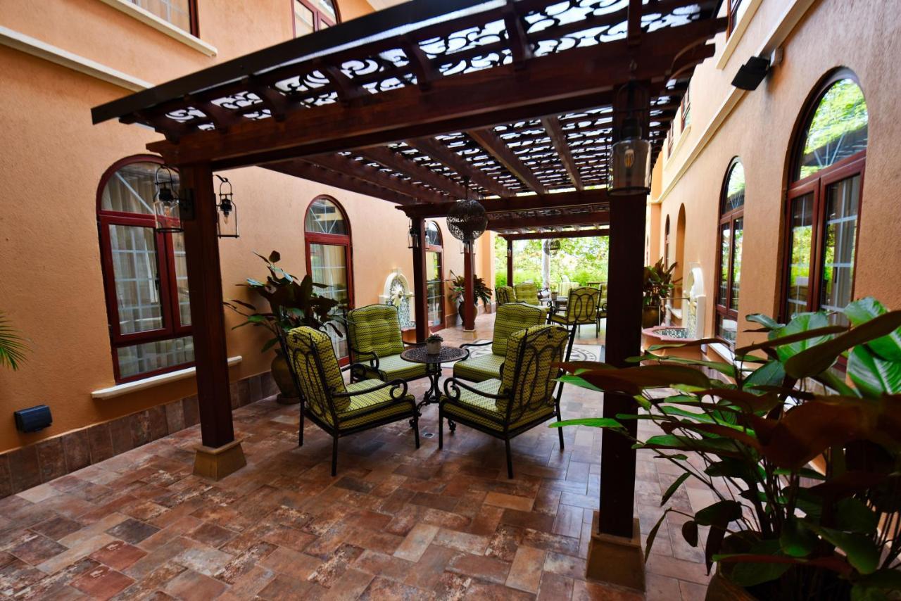 Casa Solada Hotel Kampala Luaran gambar