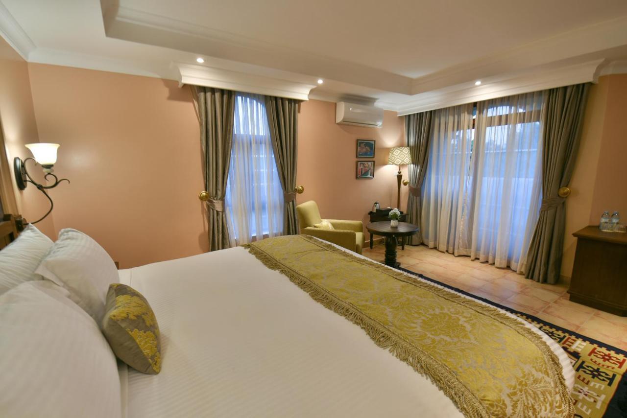 Casa Solada Hotel Kampala Luaran gambar