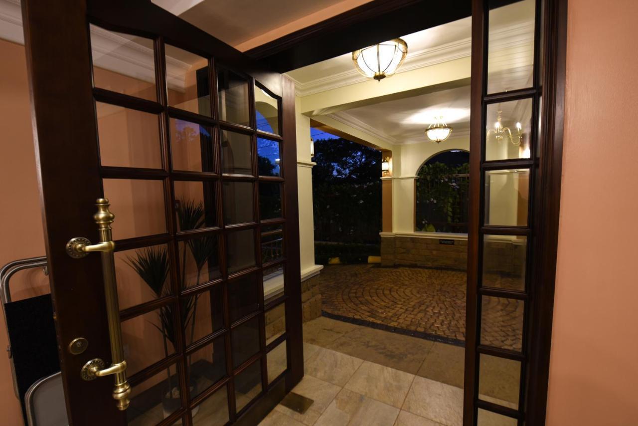 Casa Solada Hotel Kampala Luaran gambar