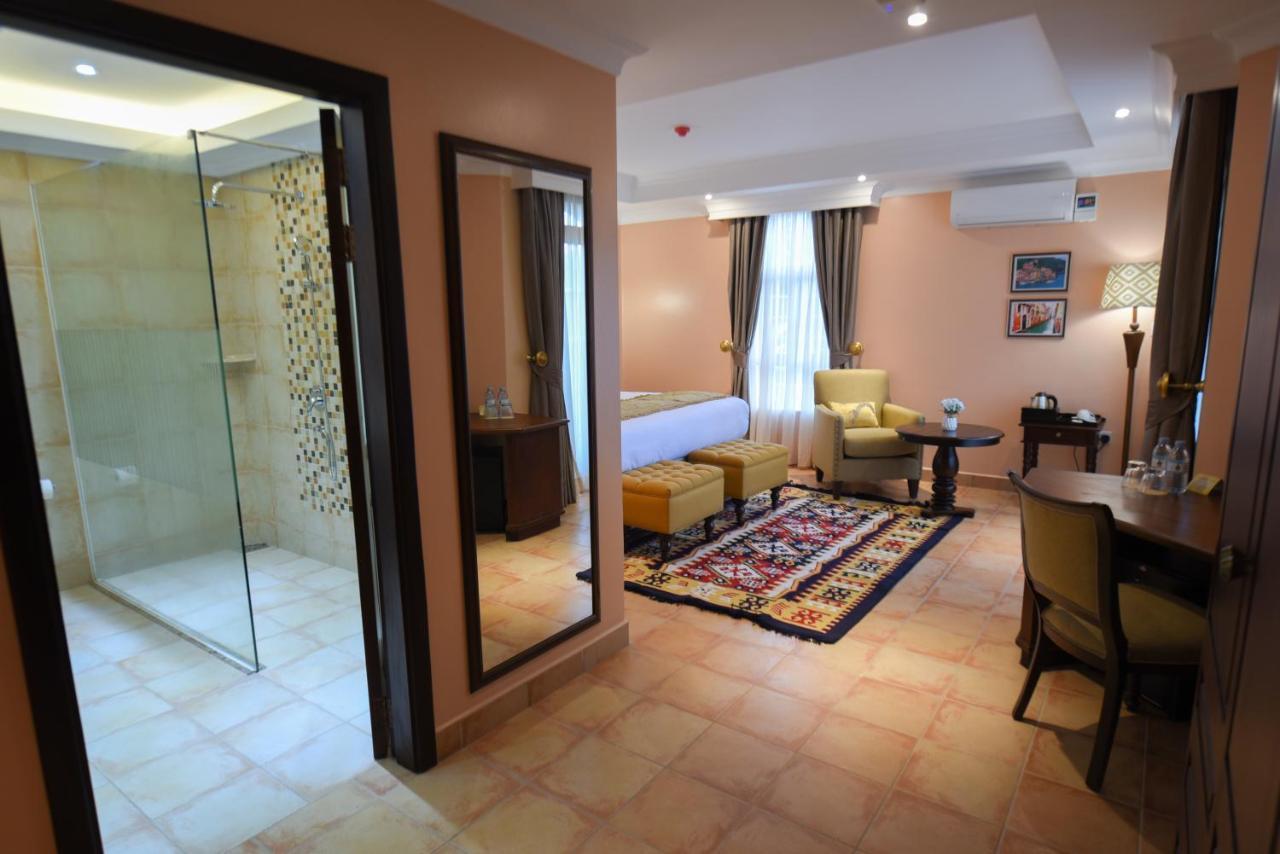 Casa Solada Hotel Kampala Luaran gambar