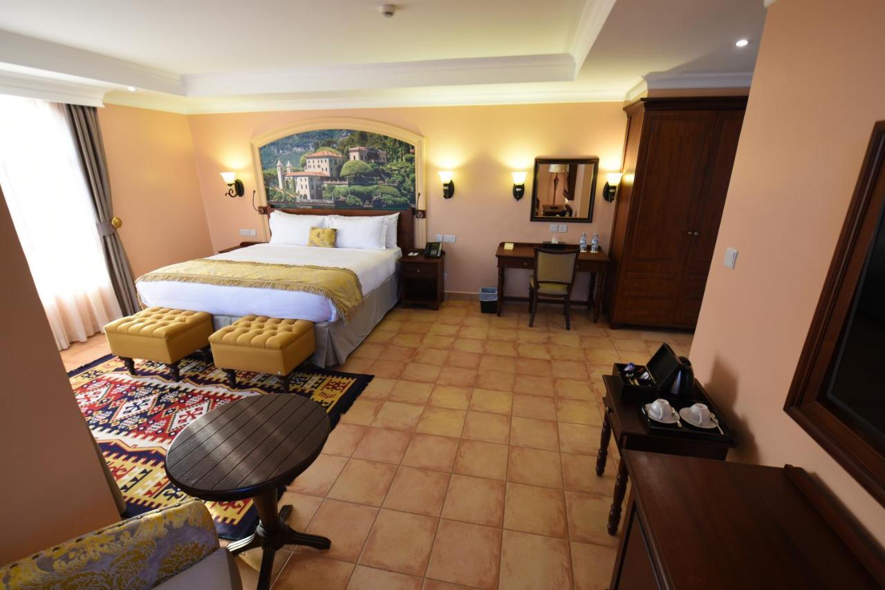 Casa Solada Hotel Kampala Luaran gambar